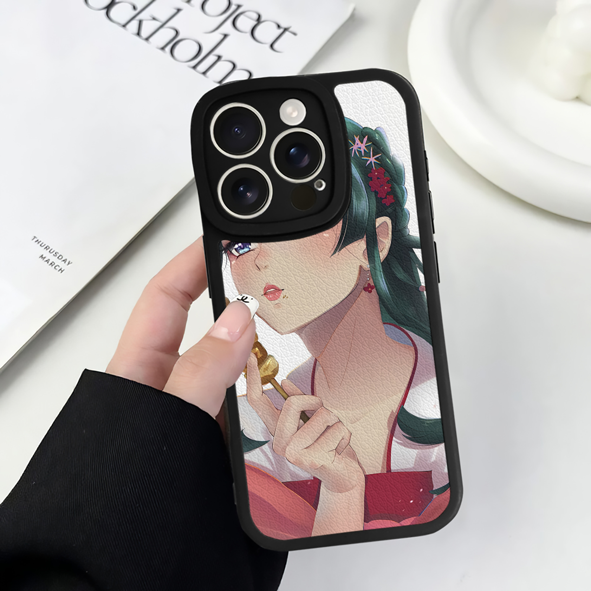 （画像用） 薬屋のひとりごと The Apothecary Diaries 【iPhone 16シリーズ対応】シリコンスマホケース（レザー調） 材質：シリコン